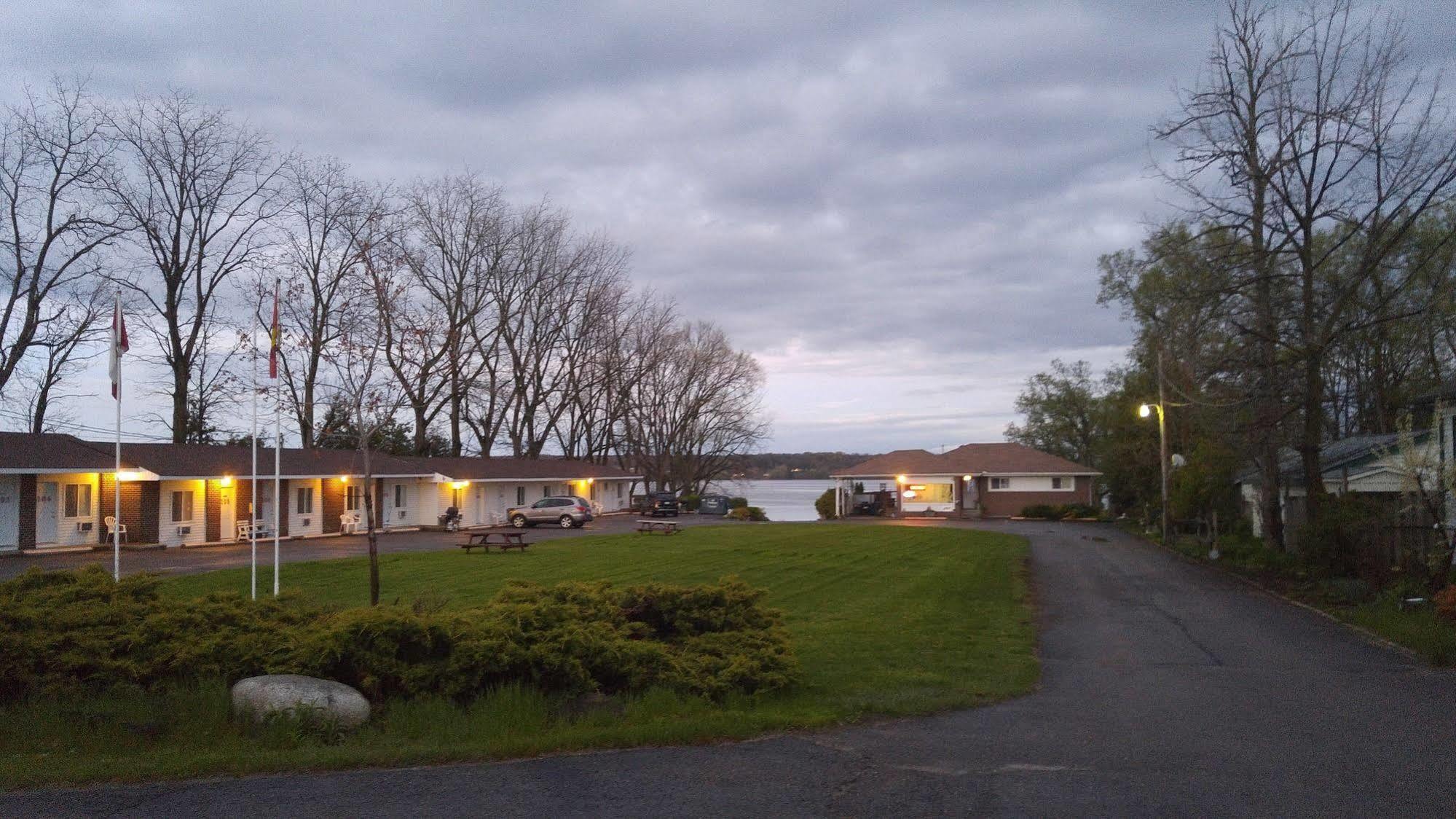 Bayside Motel ترينتون المظهر الخارجي الصورة